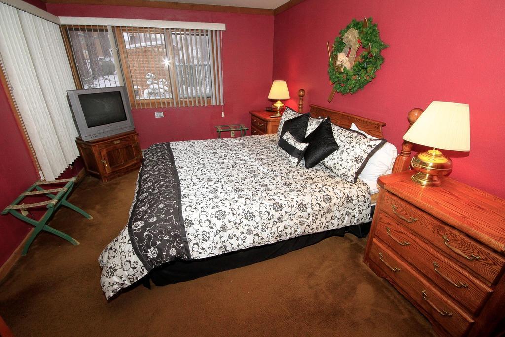 Mountainback At Mammoth Apartment Мамът Лейкс Стая снимка